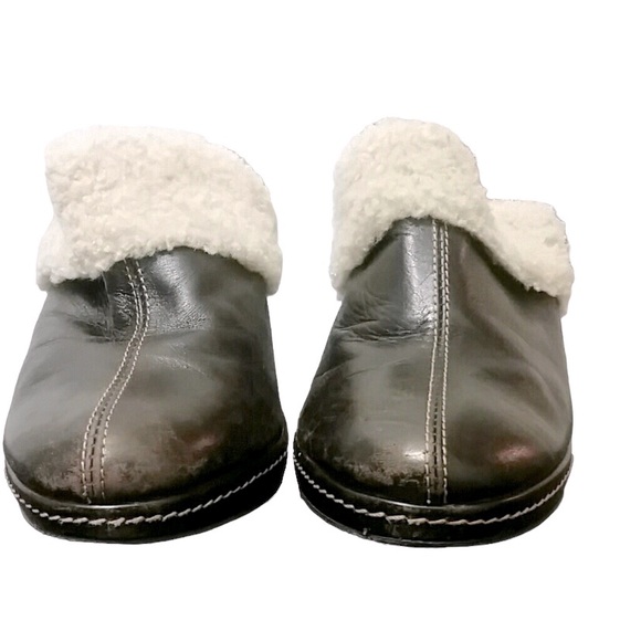 Coach Heels - Picture 3 of 4